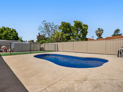 6 Breaden Drive, Cooloongup