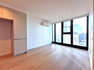 2105 / 628 Flinders Street, Docklands