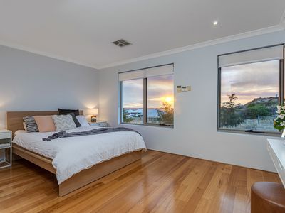 40 Seaside Avenue, Yanchep