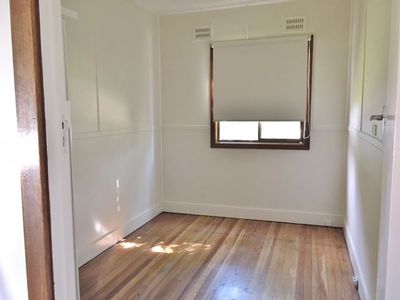 1 / 4 Commonwealth Avenue, Burrill Lake