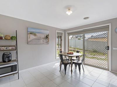 22 Topaz Avenue, White Hills