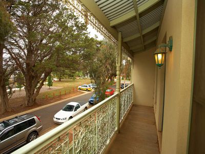 9 Carly Terrace, Werribee