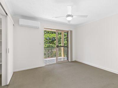 2 / 5 Vincent Street, Indooroopilly