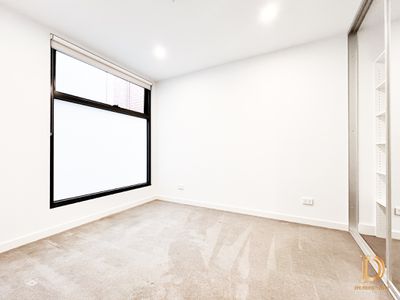 102 / 609 Burwood Road, Hawthorn