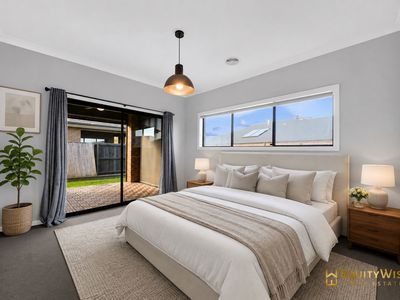17 Rondo Drive, Manor Lakes