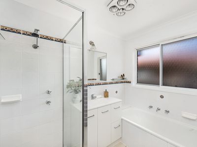 21 BEDOURIE STREET, Dunlop