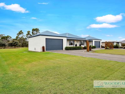 8 WALLUM STREET, Woodgate