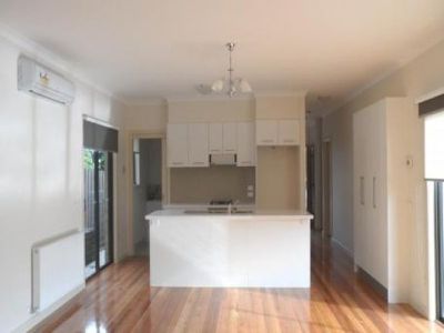 1 / 52 Mount Street, Glen Waverley