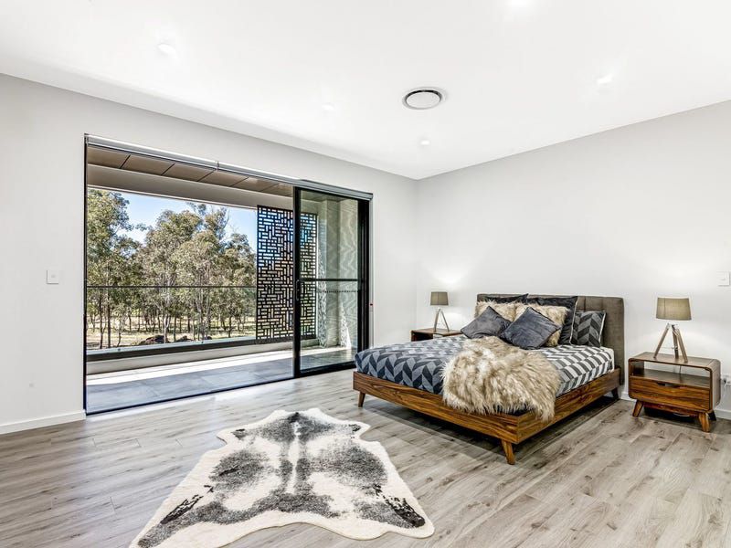 31 Seville Circuit, Gledswood Hills