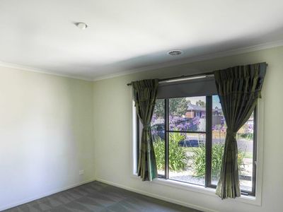 4 Holmewood Avenue, Deer Park