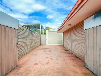 2B Eaglemont Drive, Swan View