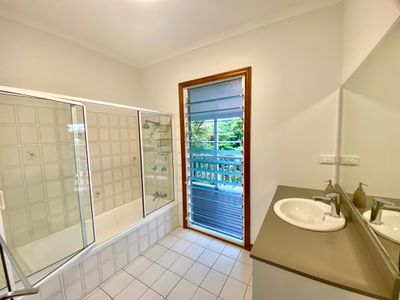 12 Hastings Street, Kamerunga
