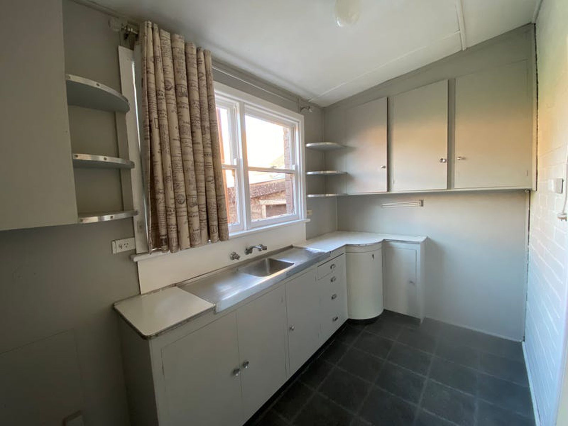 3 Read Street, Newtown