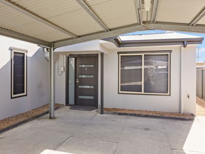 3 / 256 Peel Street West, Summerhill