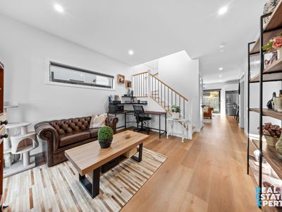 8 Success Place, Hampton Park