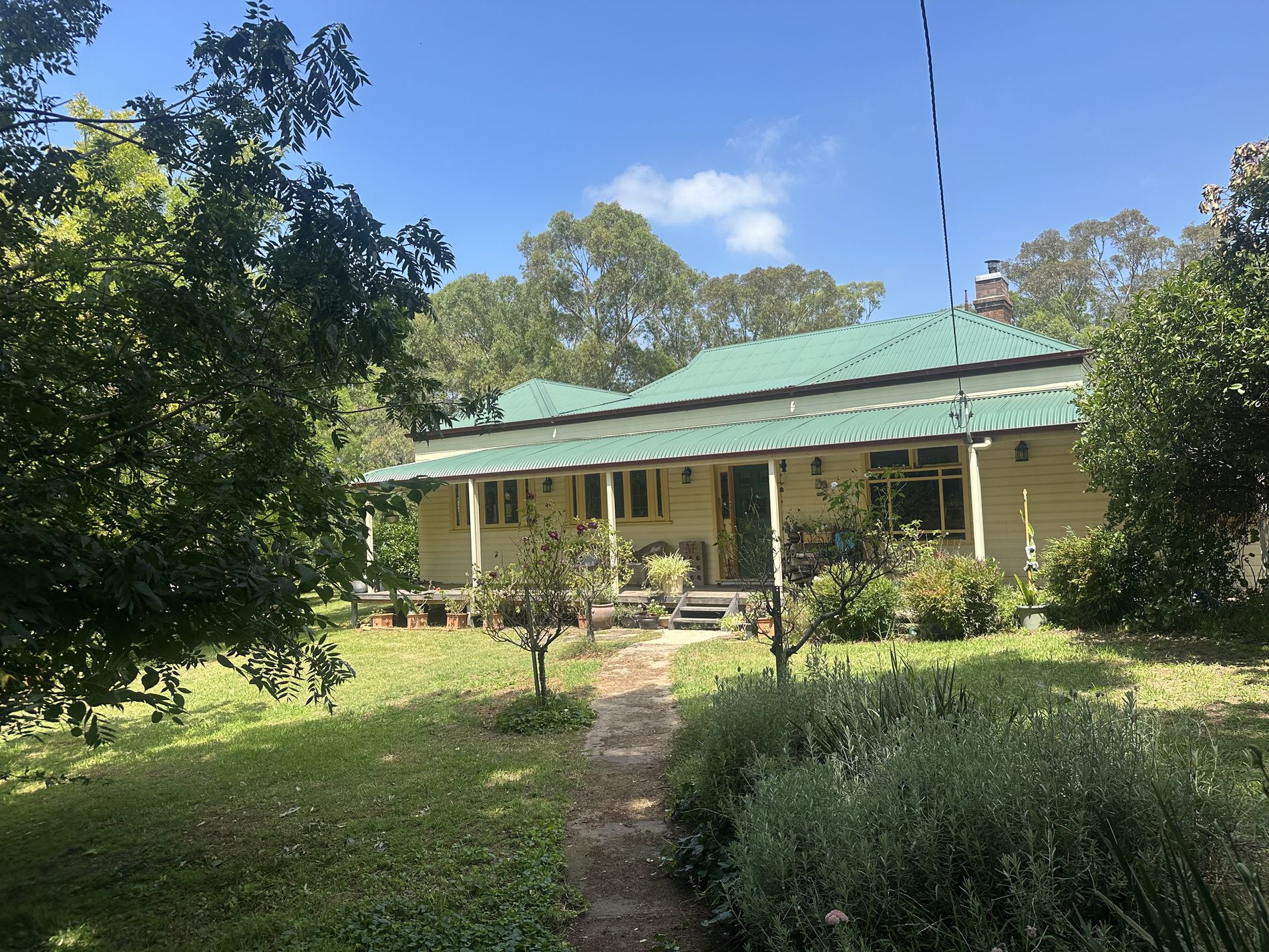Cloudy Hill / 82 Goddard Street, Coolah