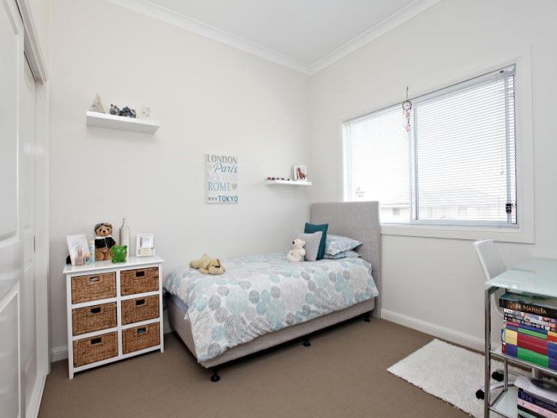 11 Myoporum Ave, Mount Annan