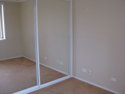 2 / 19 Swansea Place, West Hoxton