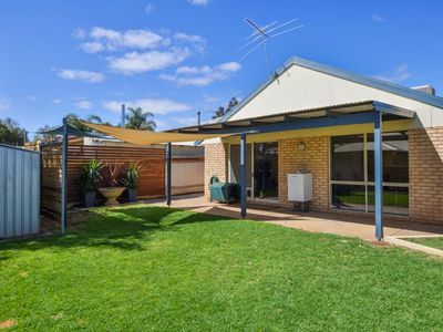 4B Nepean Grove, Hannans