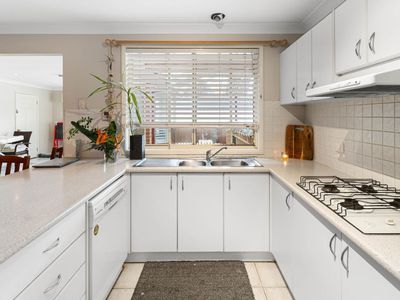 12 Wyattville Drive, West Hoxton