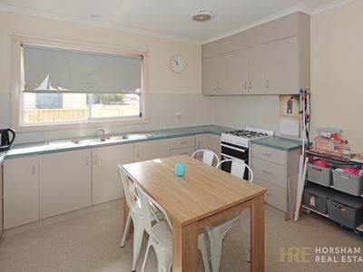 6 Elizabeth Street, Horsham