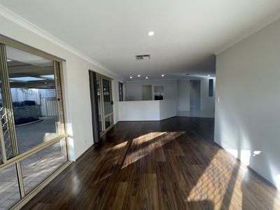 2 Earlsferry Green, Kinross
