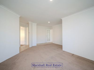 2 Roxburgh Cir, Kinross