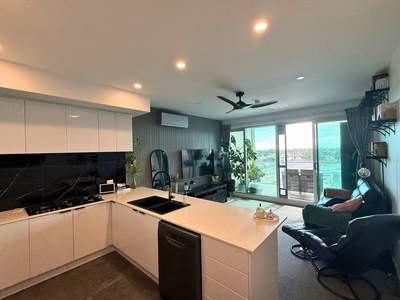 604 / 2-6 Pilla Avenue, New Port