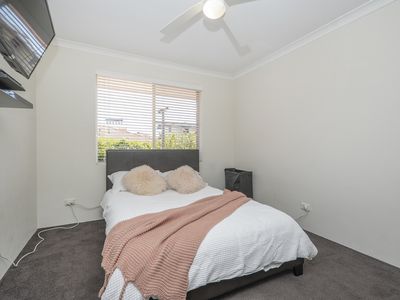7 Crosshill Green, Kinross