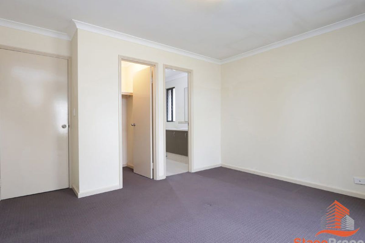 1 / 181 Manning Road, Bentley