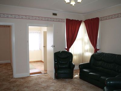 11 Grigg Tce , Millicent