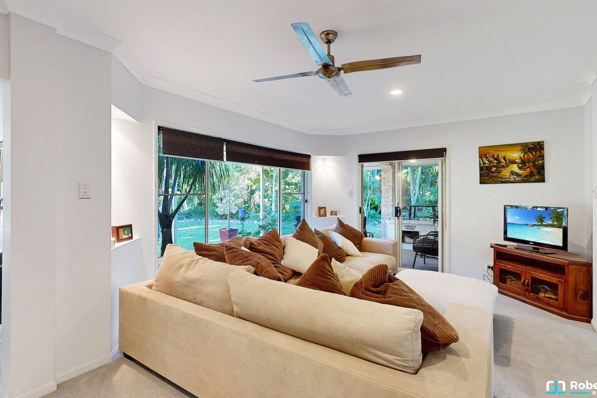6 Bloodwood Place, Cooroibah