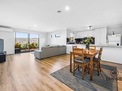 12 Galaxias Court, Clyde North