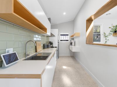 39 Robbs Road, West Footscray