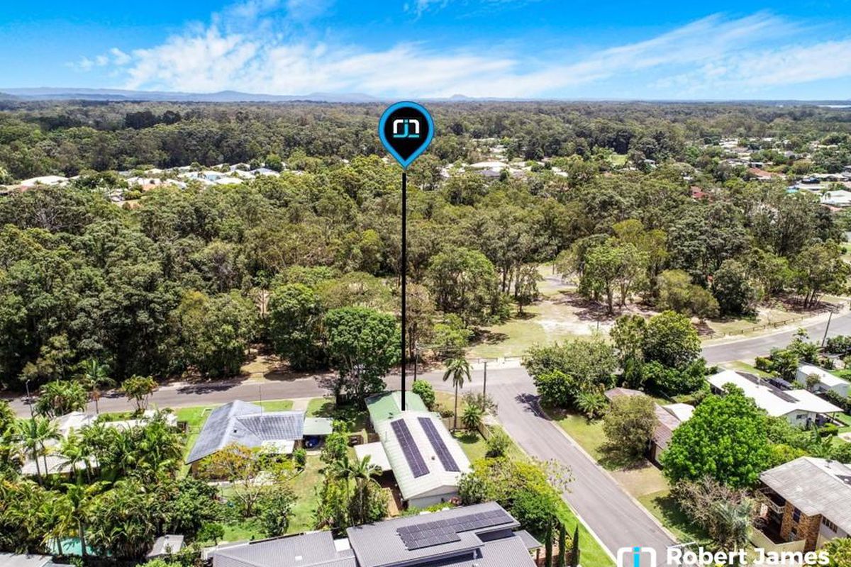 2 Muirfield Crescent, Tewantin