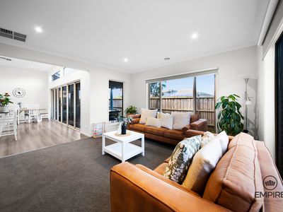 9 Grande Belmond Avenue, Clyde