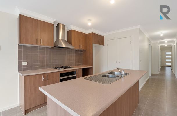 17 Kernan Court, Craigieburn