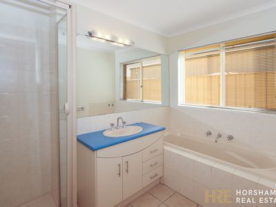 16 Burnett Street, Horsham