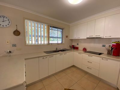 11 Cato Court, Torquay