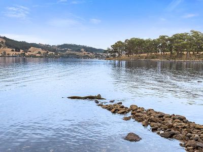 6789 Channel Highway, Deep Bay