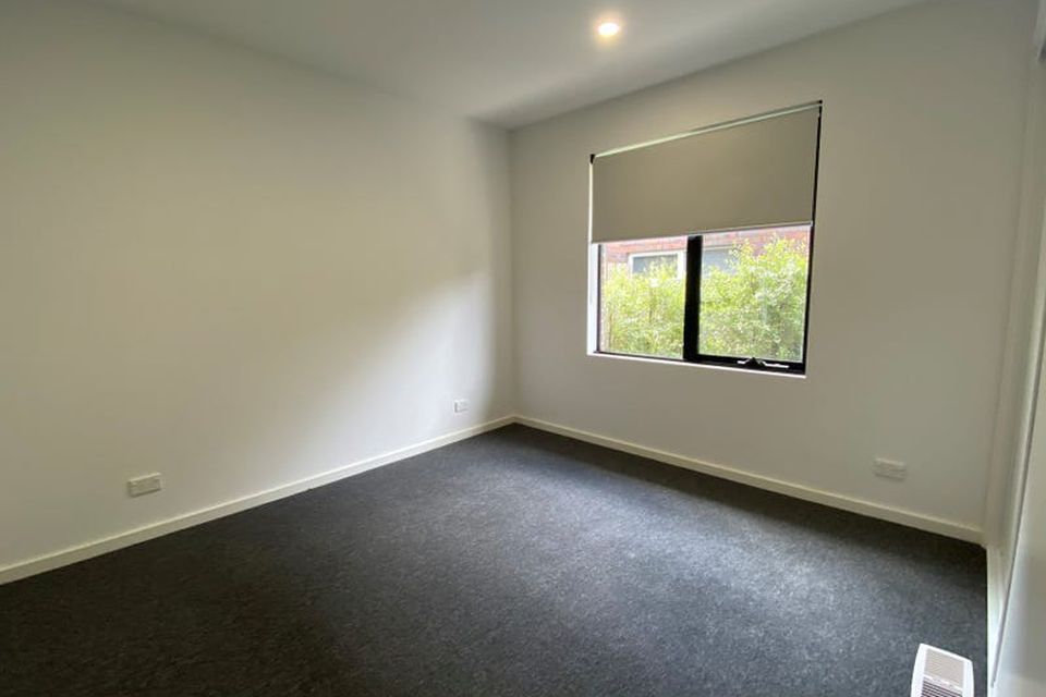 1 / 5 North Crescent, Heidelberg West