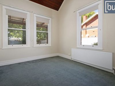 715 Young St, Albury