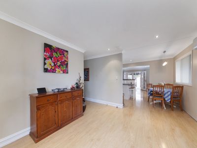6 Stanwell Crescent, Ashcroft