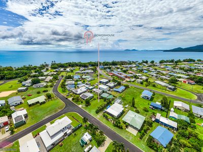 12 TAYLOR STREET, Kurrimine Beach