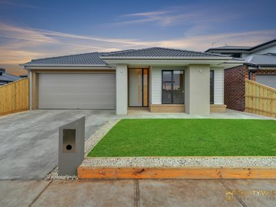 8 Saddlebred Avenue, Werribee