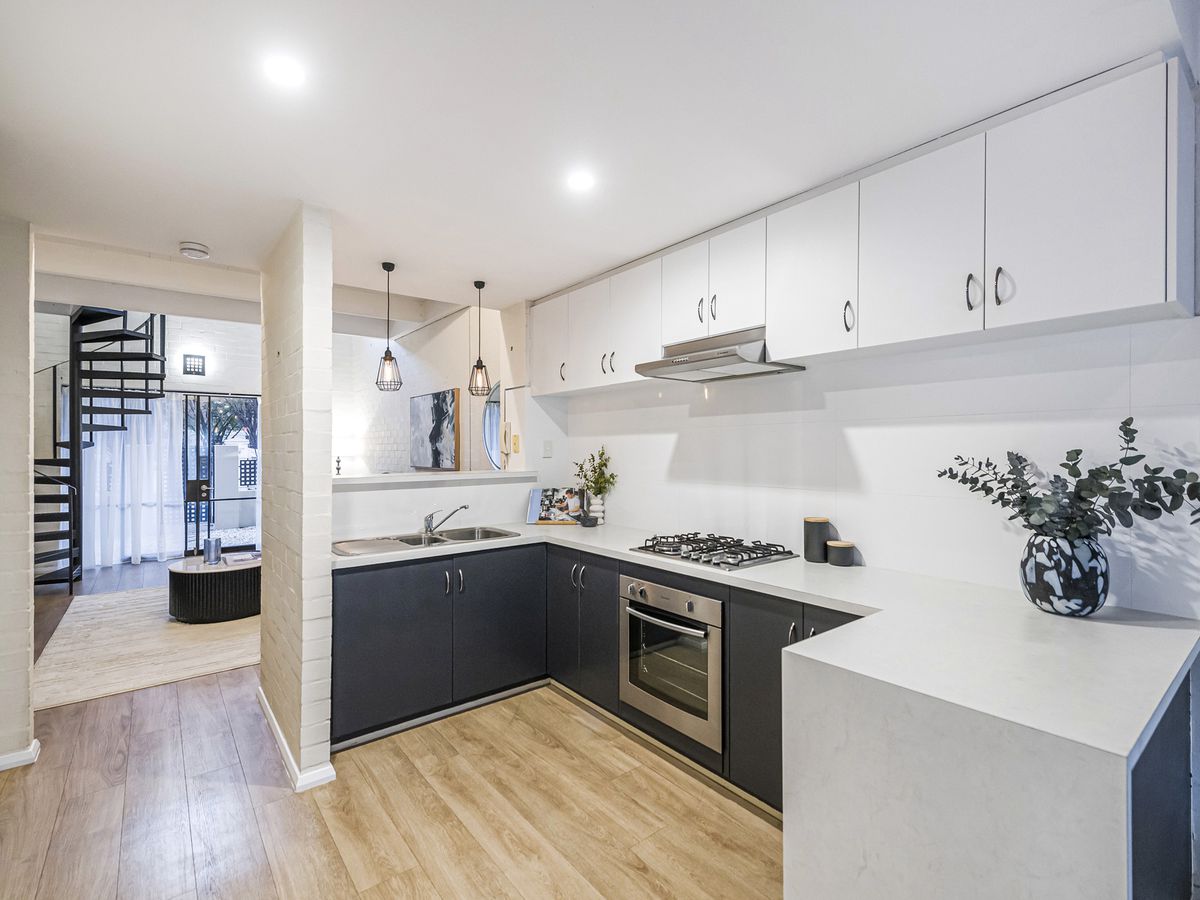 10 Little Shenton Lane, Northbridge