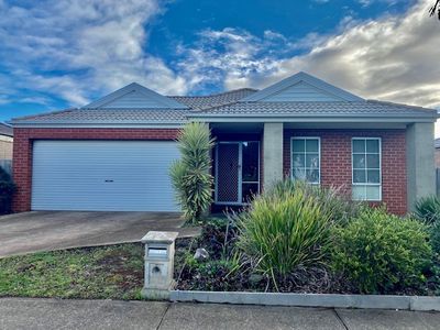 104 Rosegrange Boulevard, Tarneit