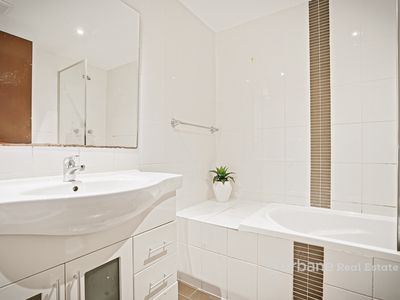 28 / 8 Northumberland Road, Auburn