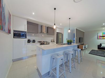 47 Schooner Circuit, Manly West