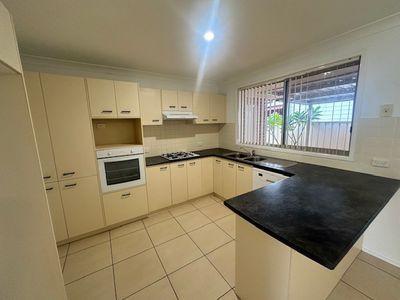 1 / 6 Werowi Street, Dapto